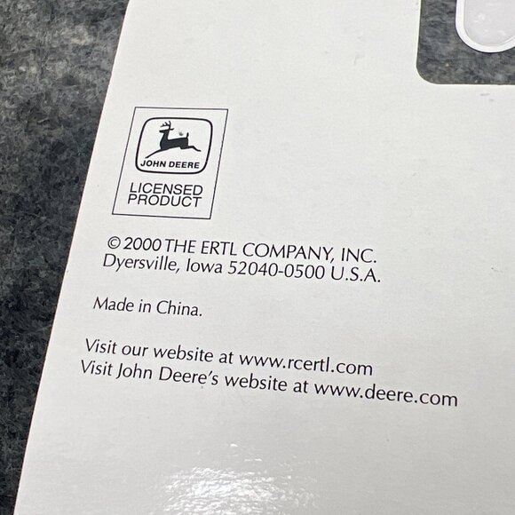 2000 1/64 John Deere 8200 Tractor 2WD - Picture 6 of 7